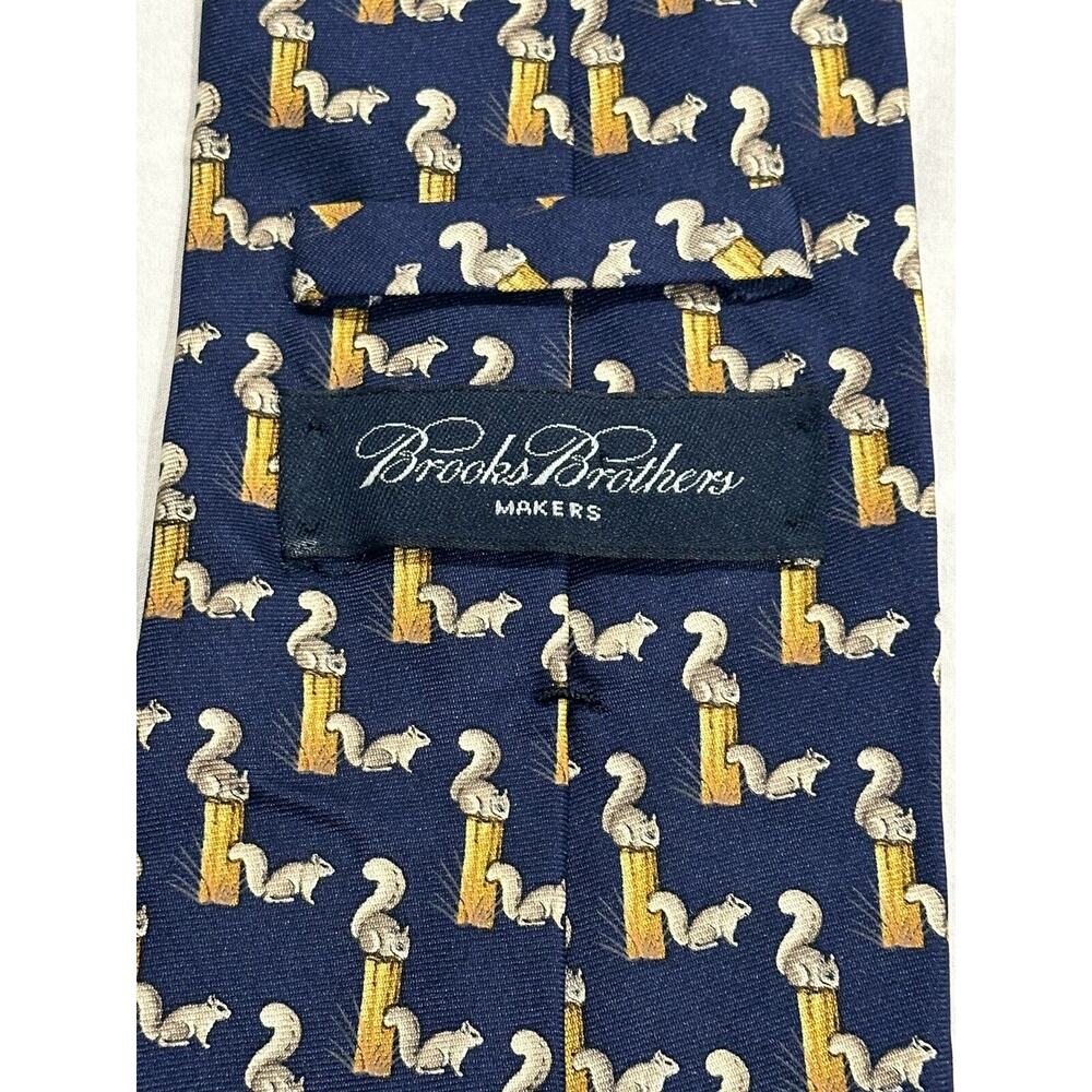 Brooks Brothers Squirrel Log Silk Tie Mens Necktie Navy Blue Cream Brown USA